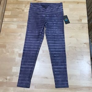 Sol & Mane Cora concrete Stripe full Leggings. Size XL. NWT. Yoga Club.